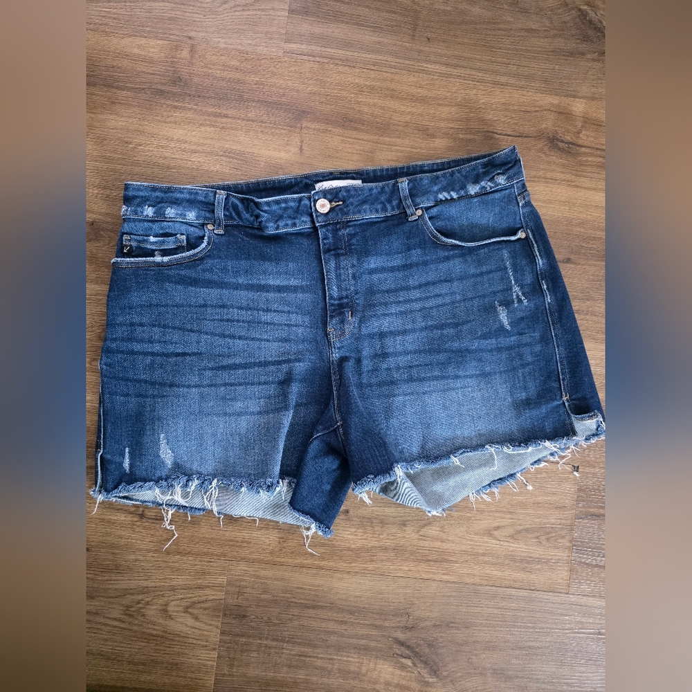 Womens Plus Size KanCan Shorts Size 24
